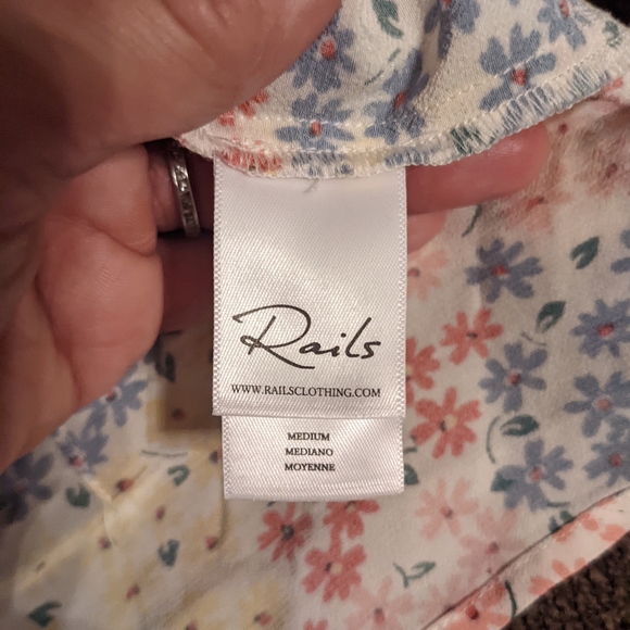 Rails 'Ollie' top in Flower Meadow - Picture 8 of 11